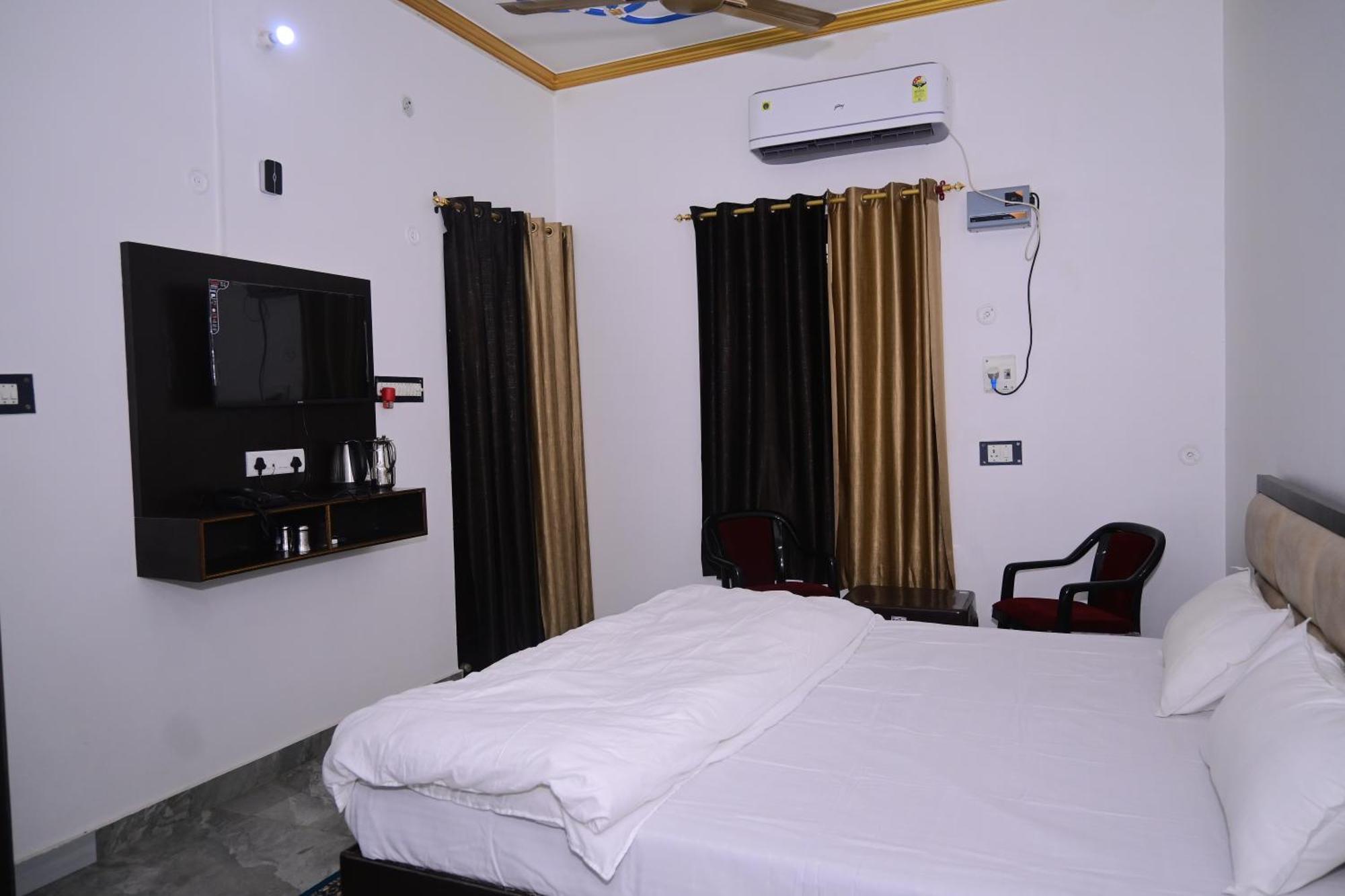 Shri Narayanam Guest House And Home Stay Ayodhya エクステリア 写真