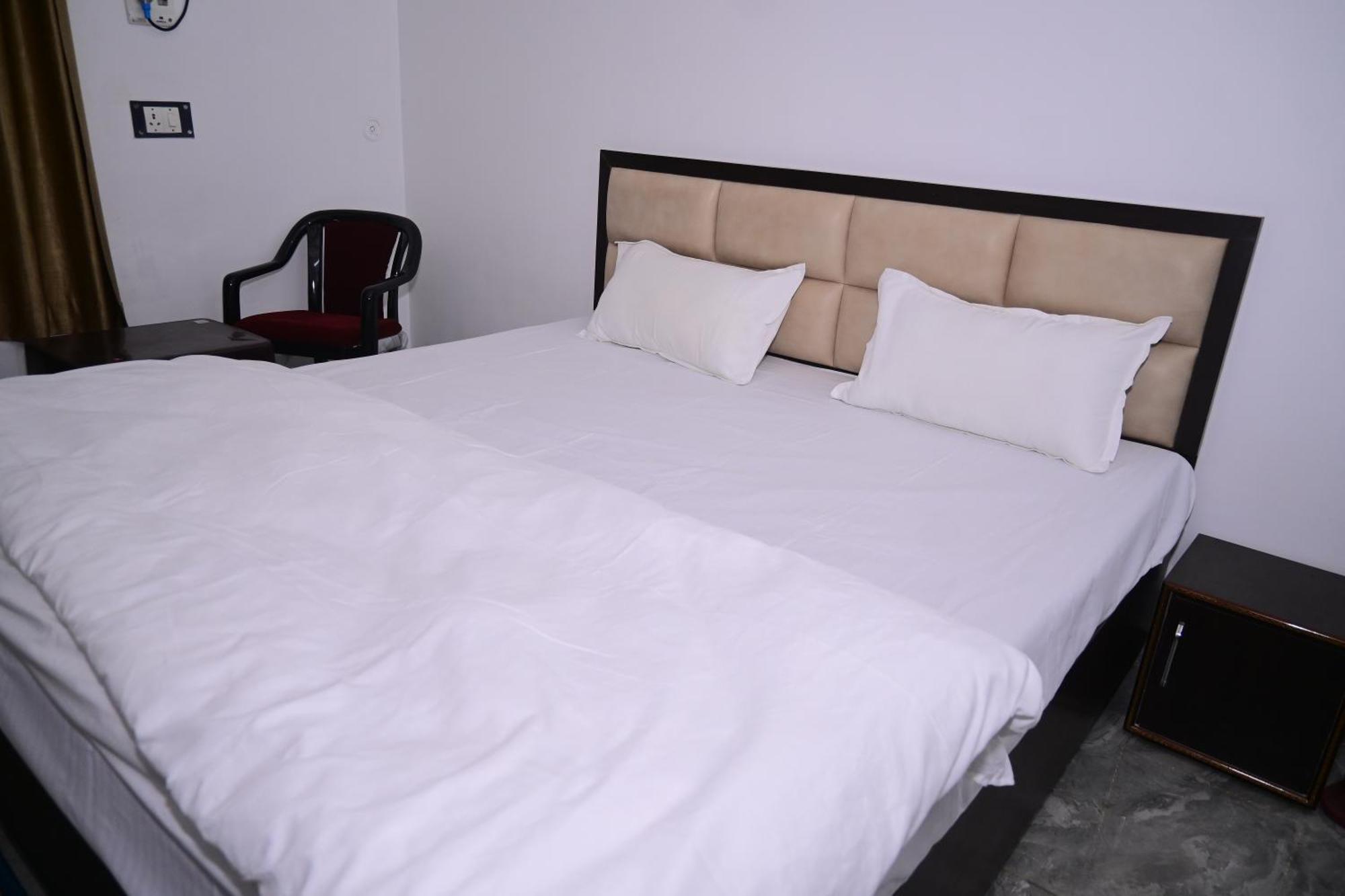Shri Narayanam Guest House And Home Stay Ayodhya エクステリア 写真
