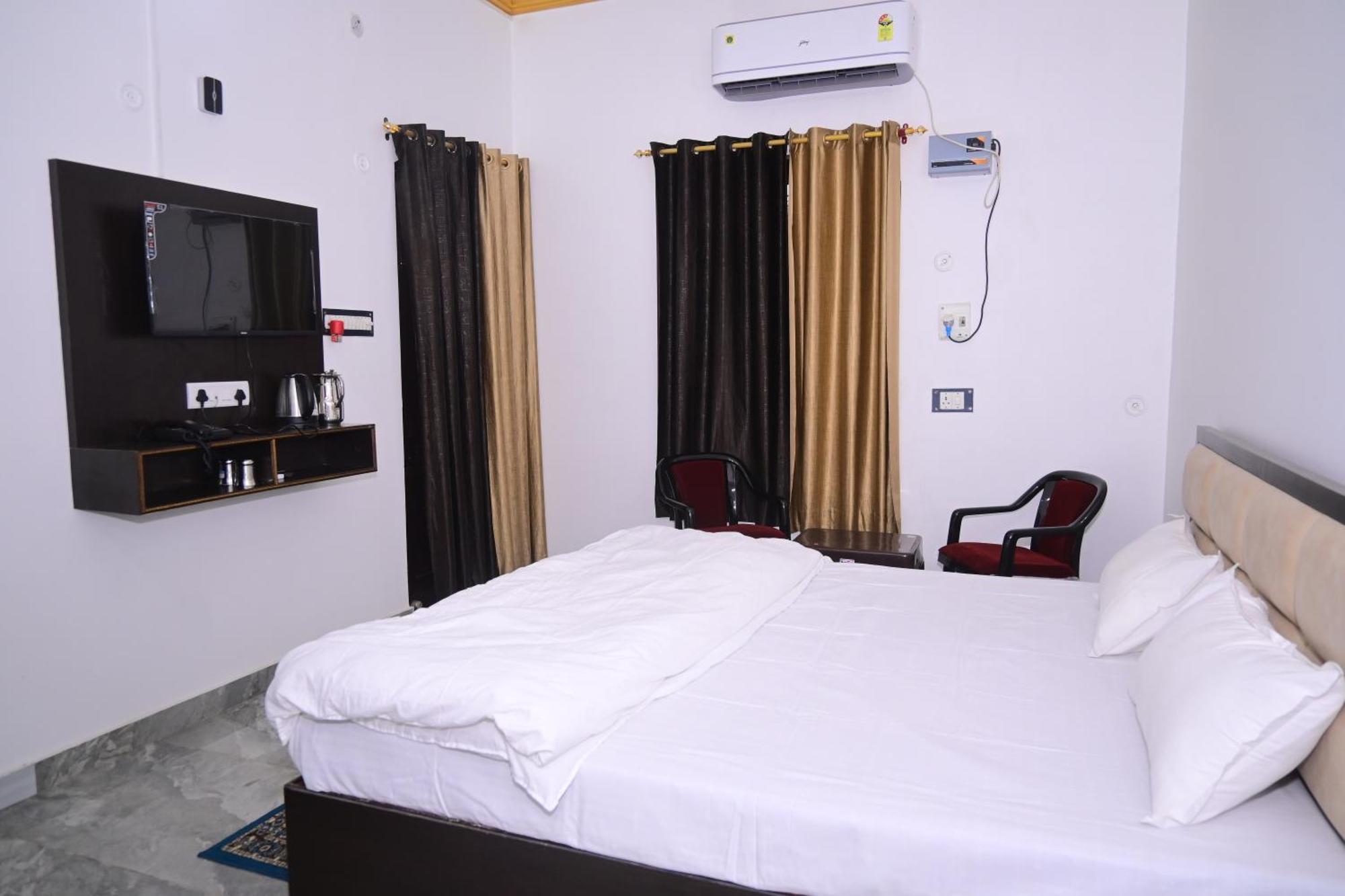 Shri Narayanam Guest House And Home Stay Ayodhya エクステリア 写真